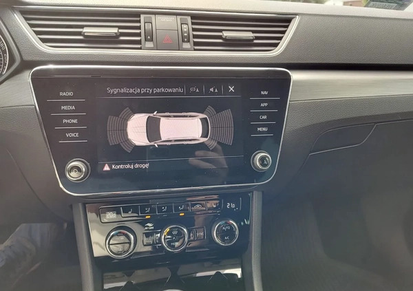 Skoda Superb cena 97899 przebieg: 121247, rok produkcji 2019 z Prudnik małe 562